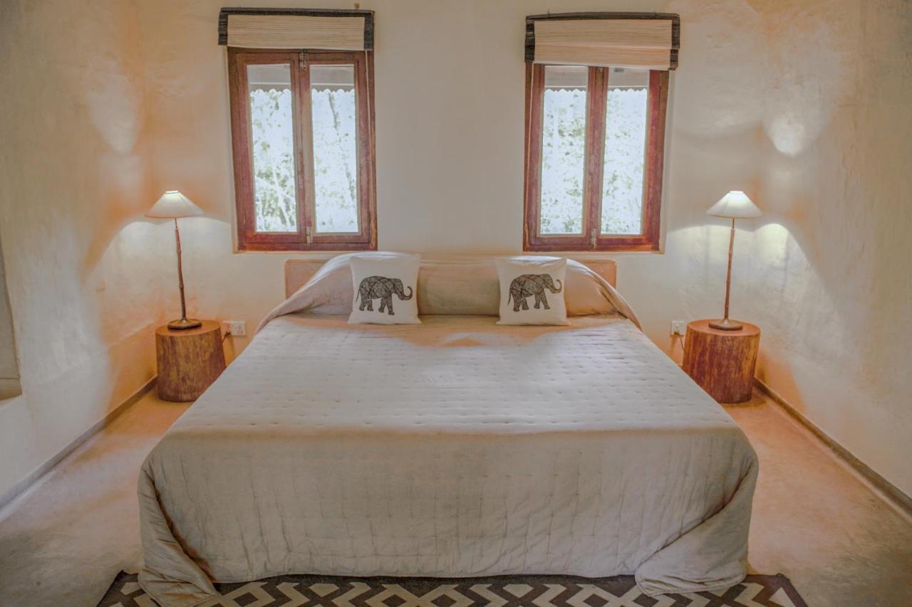 Tiger Tops Karnali Lodge Bardiya Exterior photo
