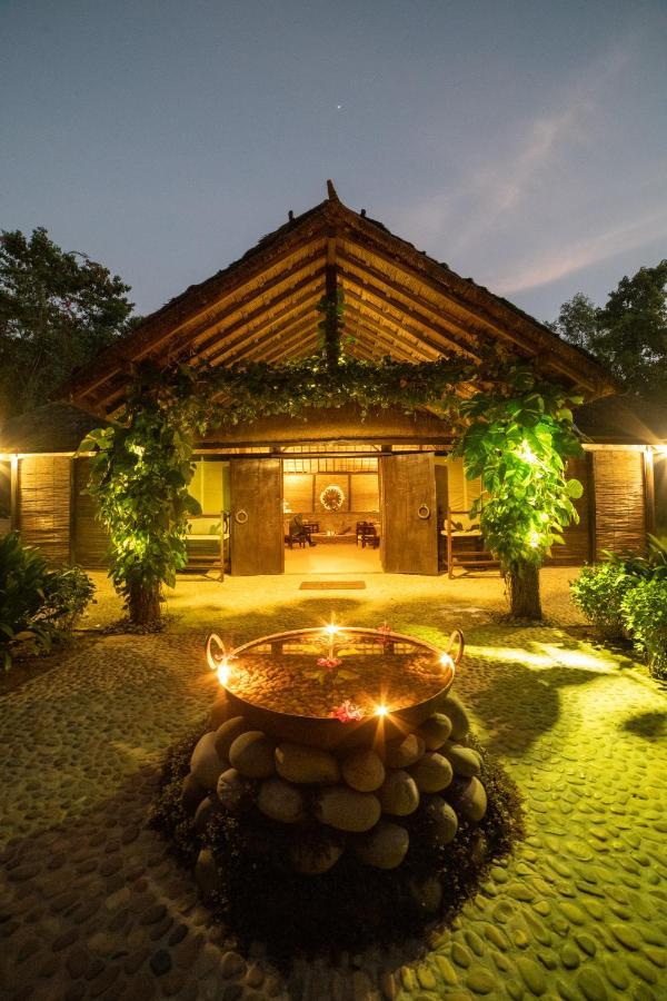 Tiger Tops Karnali Lodge Bardiya Exterior photo